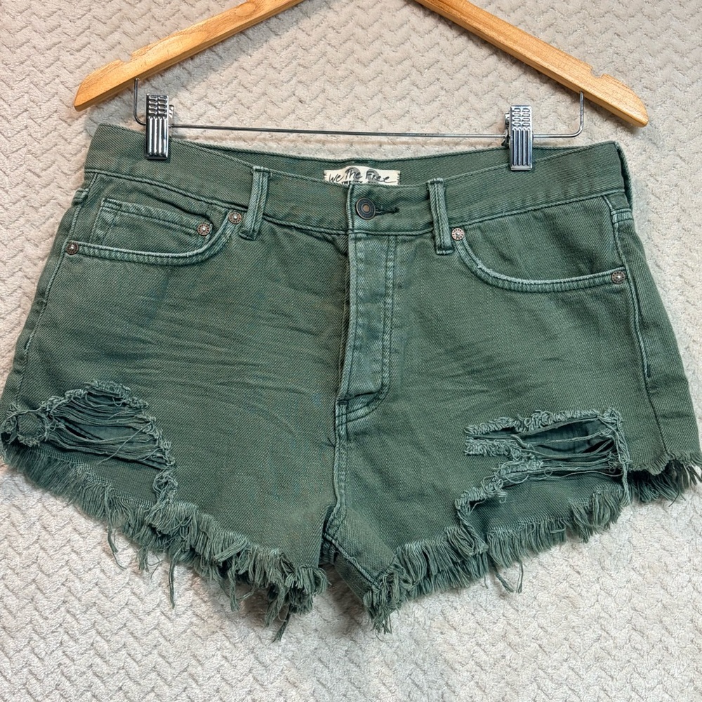 We The Free Womens 28 Olive Green Distressed Denim Festival Boho Cutoff Shorts